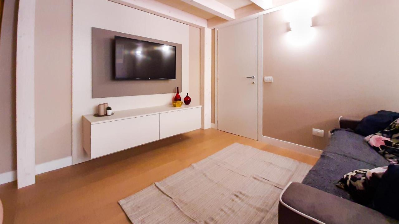 Joivy Lovely Loft With Private Entrance 米兰 外观 照片